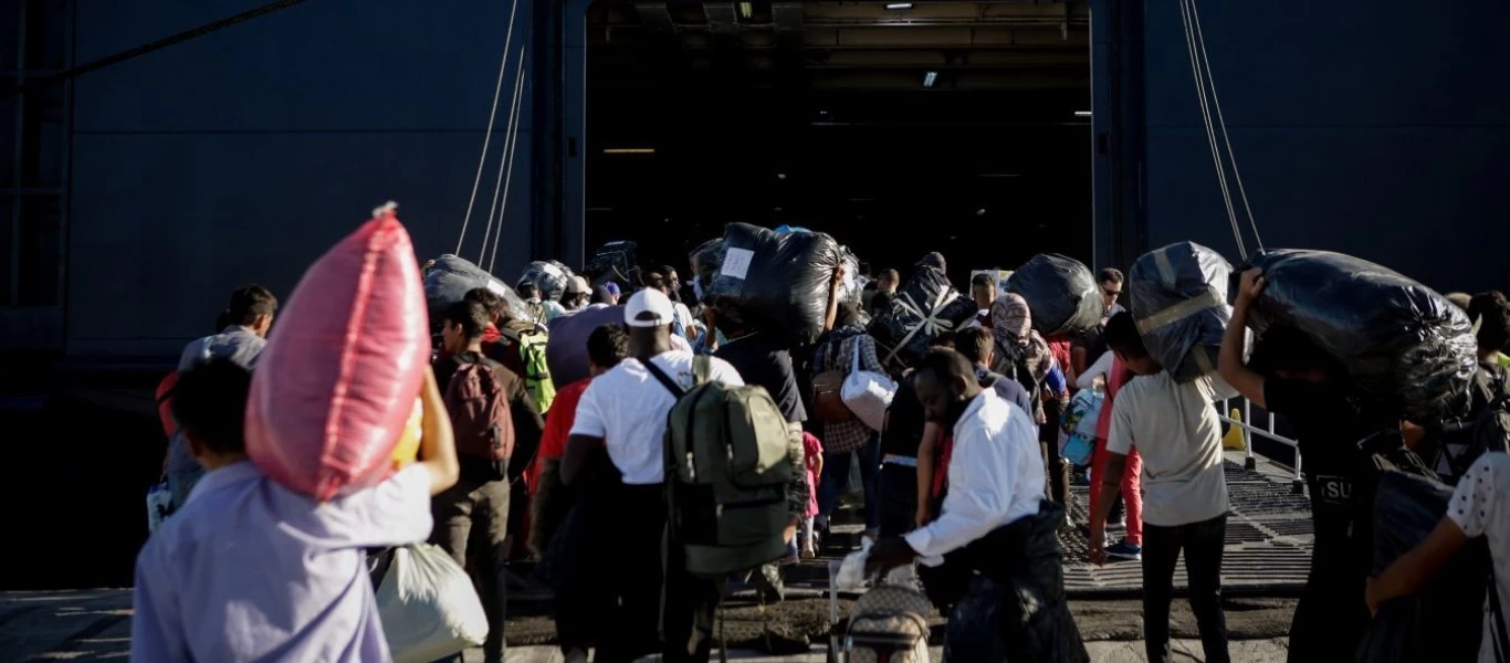 Έβγαλαν «ευάλωτους» 25.000 αλλοδαπούς μεταξύ 2016 και 2019; - Τι ερευνά η Εισαγγελία